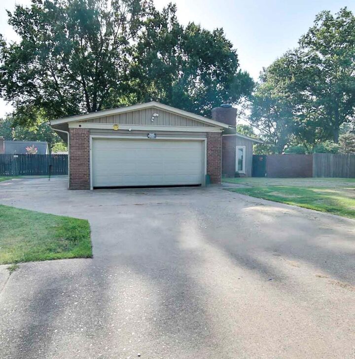 Property Photo:  908 Clement Road  AR 72301 