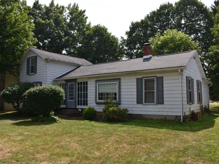 Property Photo:  514 Euclid Avenue  PA 16433 