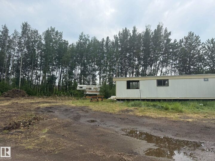 Property Photo:  6127 Hghway 16  AB T0E 0W0 
