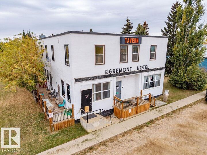 Property Photo:  4912 50 Street  AB T0A 0Z0 