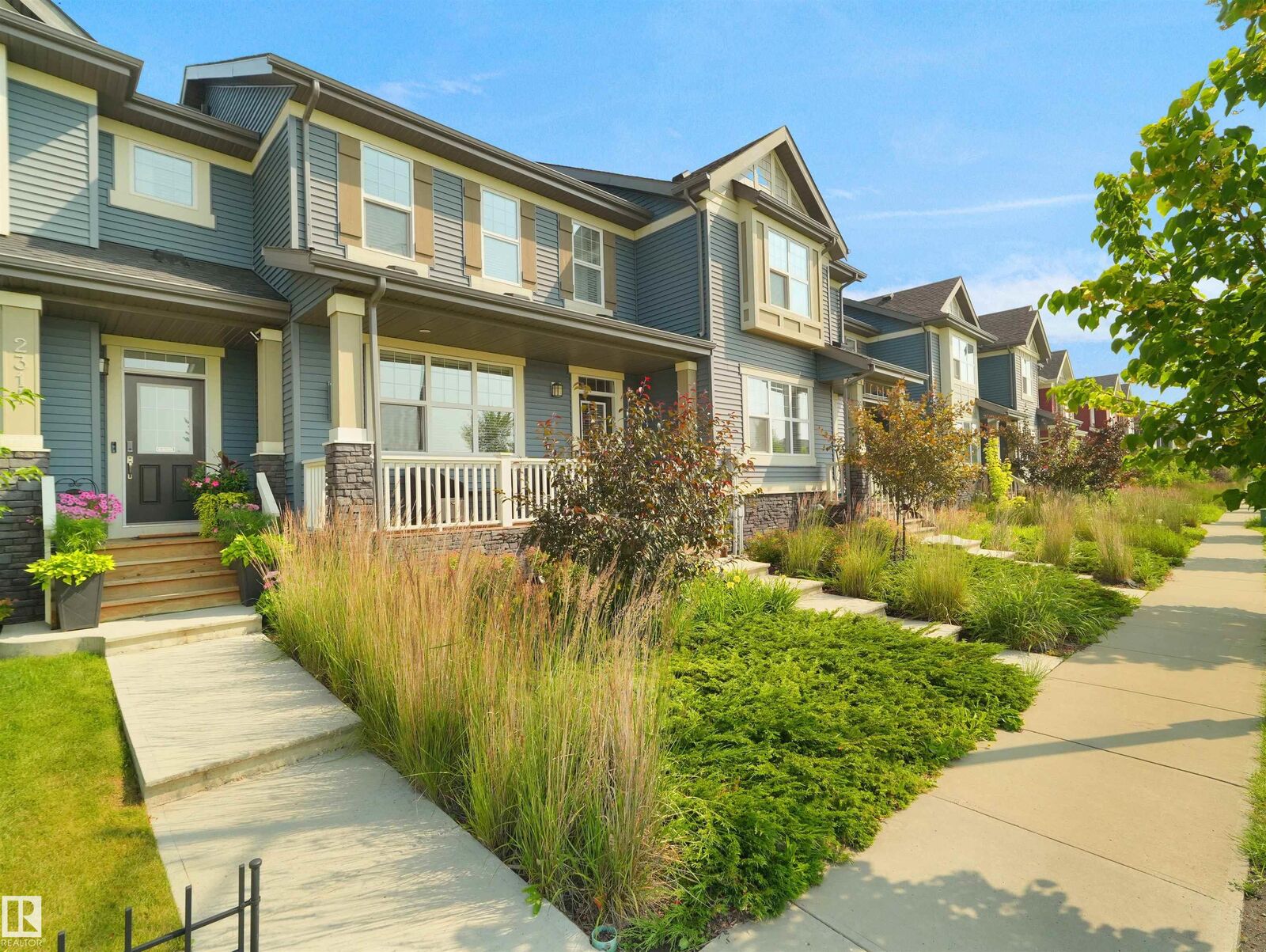 Property Photo: 2312 Glenridding Boulevard SW AB T6W 2L1