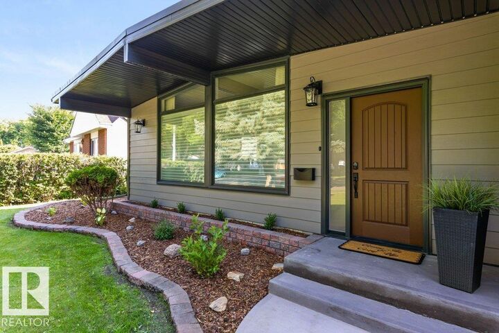 Property Photo:  68 Fleetwood Crescent  AB T8N 1R5 