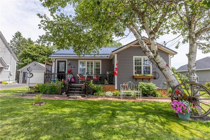 136 Queens Road — photo 1