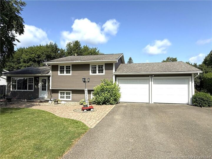 Property Photo:  102 Scott Street  NB E7M 2P9 