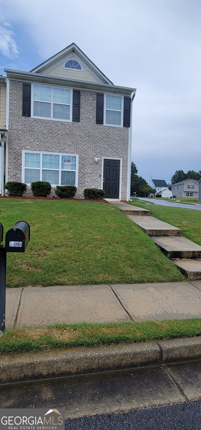 Property Photo:  4560 Parkview Square  GA 30349 
