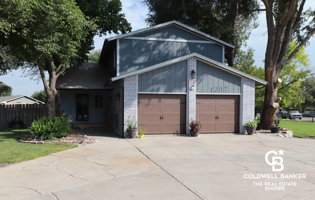 Property Photo: 1207 Kingsbury Road KS 67846