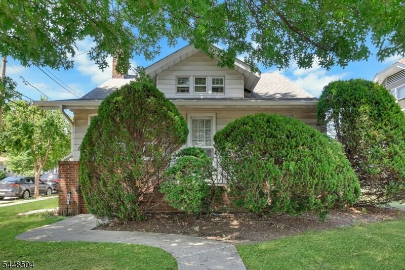 Property Photo:  111 Van Winkle Ave  NJ 07506 