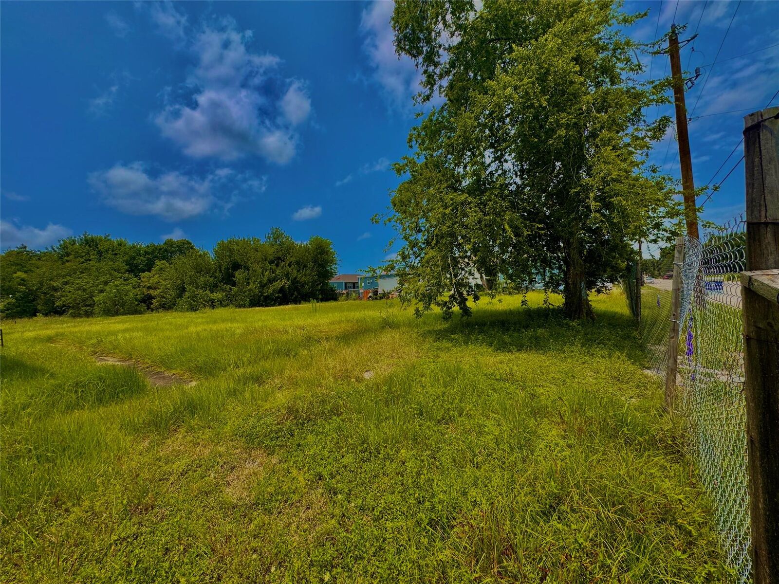 Property Photo:  5070 Sunflower Street  TX 77033 