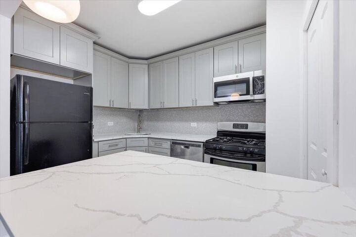 Property Photo: 45 River Dr South 609 NJ 07310