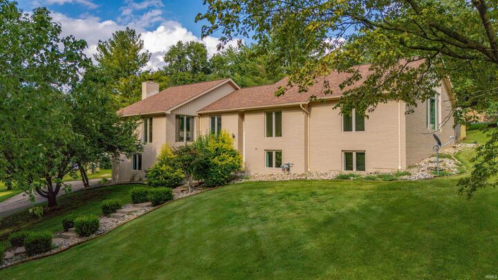 Property Photo: 6755 Old Stonehouse Drive IN 47630