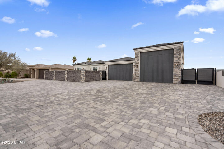 Property Photo:  2201 Chip Dr  AZ 86406 