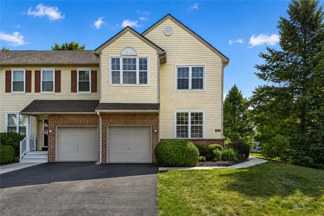 Property Photo:  8092 Cross Creek Circle  PA 18031 