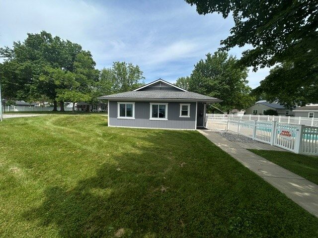 Property Photo:  1127 Redburn Dr  OH 44805 