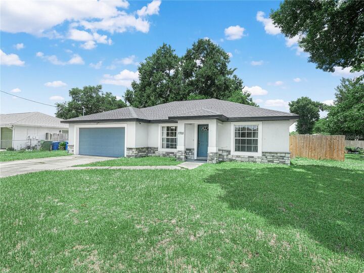 Property Photo:  1705 Sandalwood Circle SW  FL 33880 
