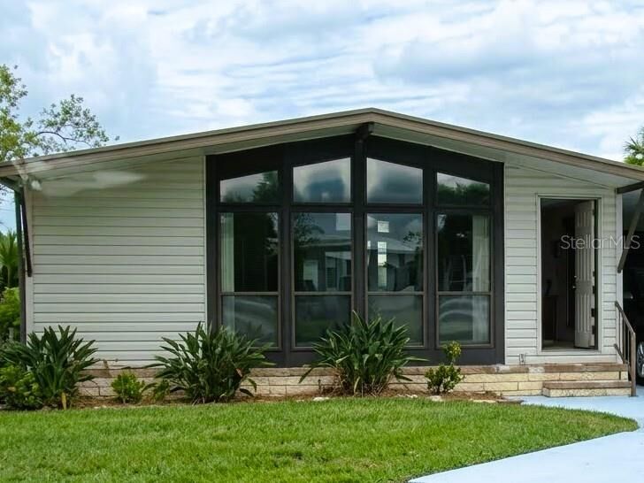 Property Photo: 151 Lazy River Road FL 34287