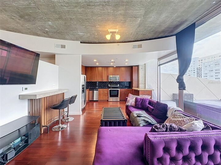 Property Photo: 155 S Court Avenue 1009 FL 32801