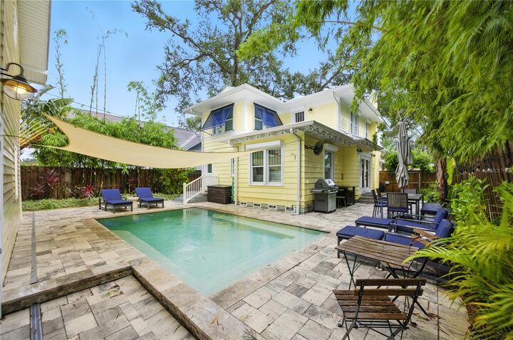 Property Photo:  221 13th Avenue NE  FL 33701 