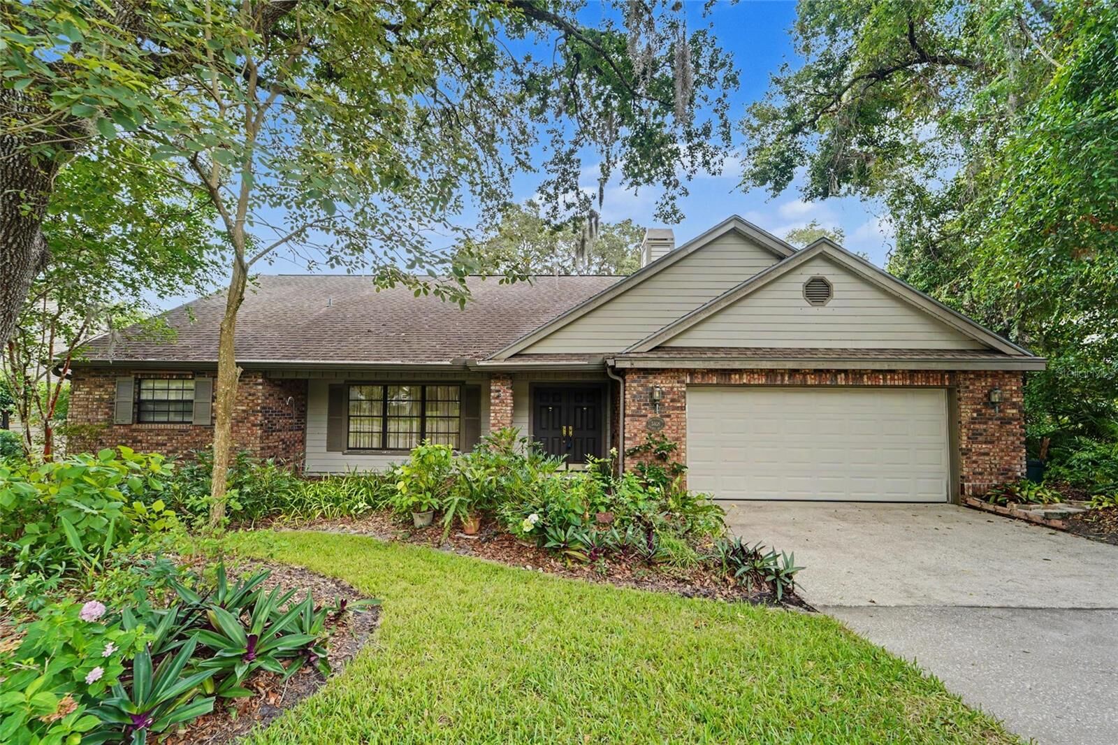 Property Photo: 3408 Arcadia Drive FL 34684
