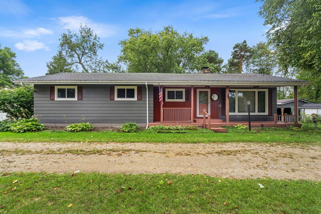 Property Photo: 15747 Coral Road MI 49322