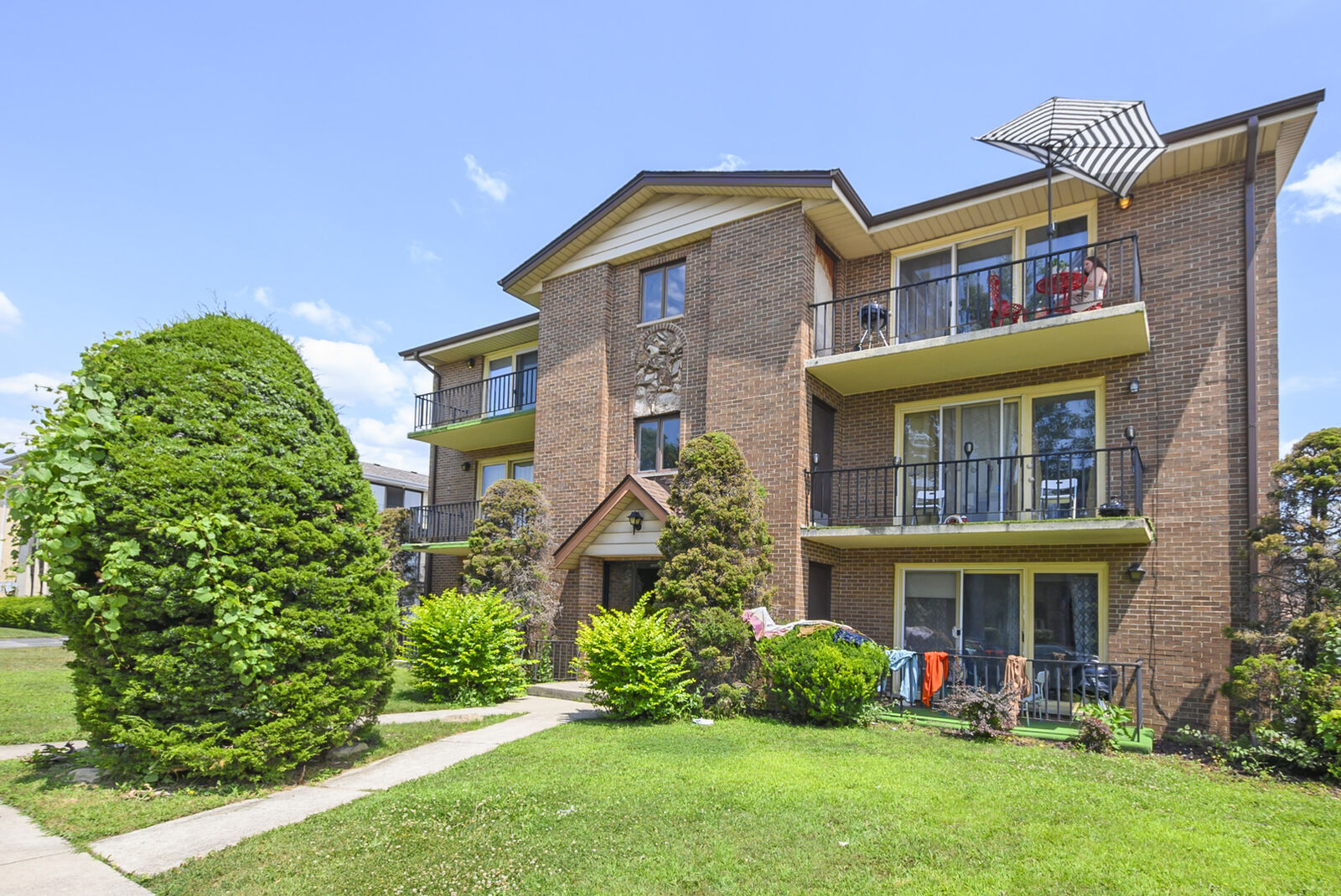 Property Photo: 10333 Mayfield Avenue 2N IL 60453
