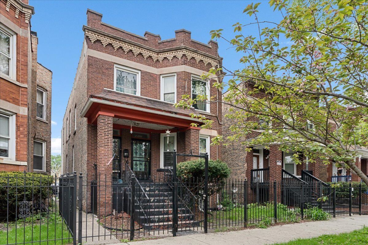 Property Photo:  5937 S Maplewood Avenue  IL 60629 