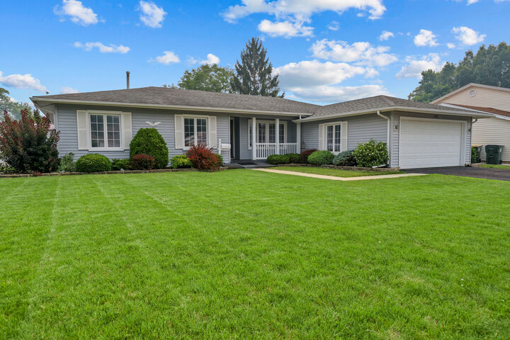 Property Photo:  575 Gateshead N Avenue  IL 60007 