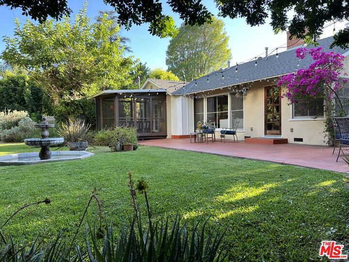 Property Photo: 13326 Bessemer Street CA 91401
