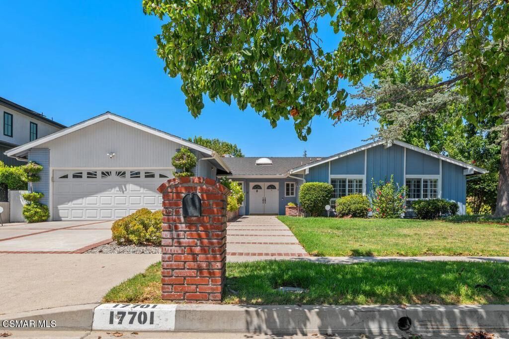 Property Photo: 17701 Corinthian Drive CA 91316