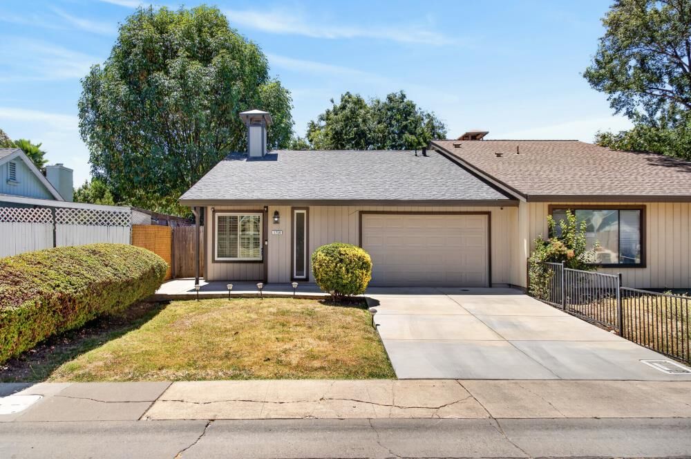 Property Photo:  1754 Urbana Way  CA 95833 