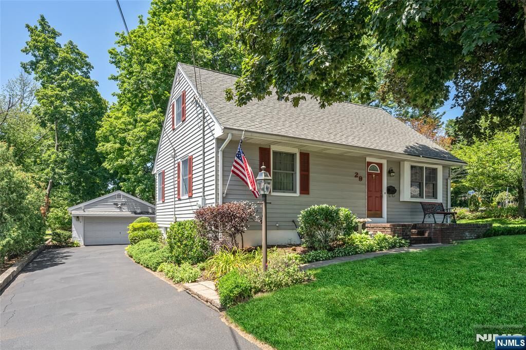 Property Photo:  29 Giannone Road  NJ 07470 