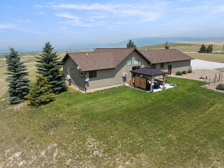 Property Photo:  44 Broadwater Road  MT 59644 