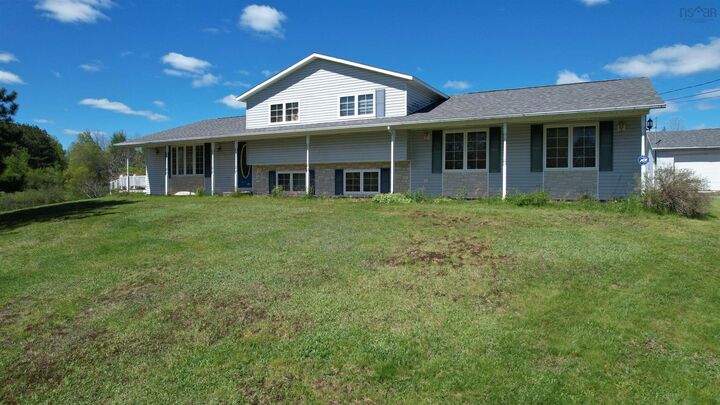 2901 Wyvern Road — photo 1