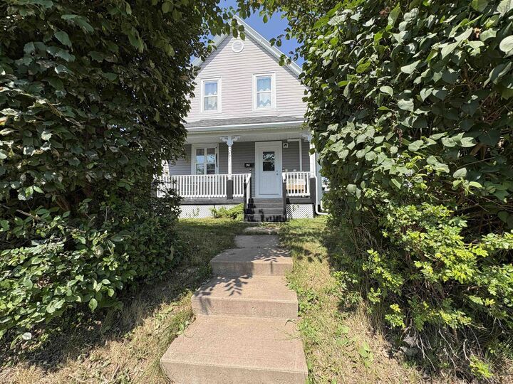 471 South Albert Street — photo 1