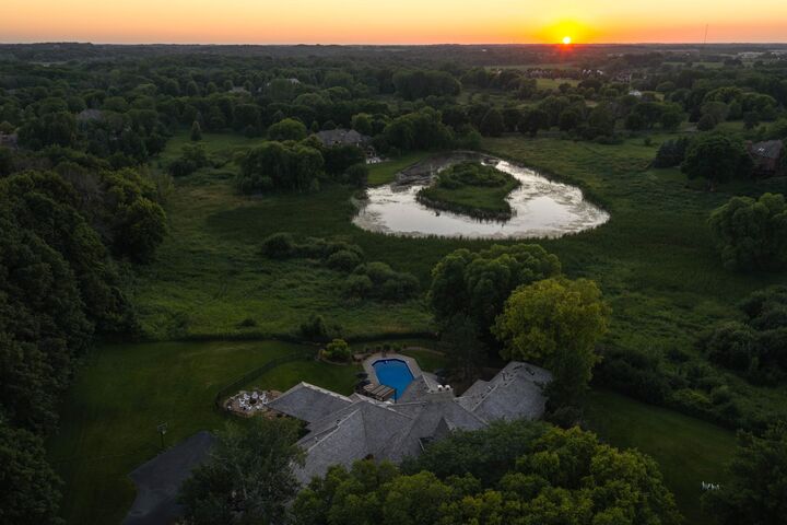 Property Photo: 525 Navajo Road W MN 55340