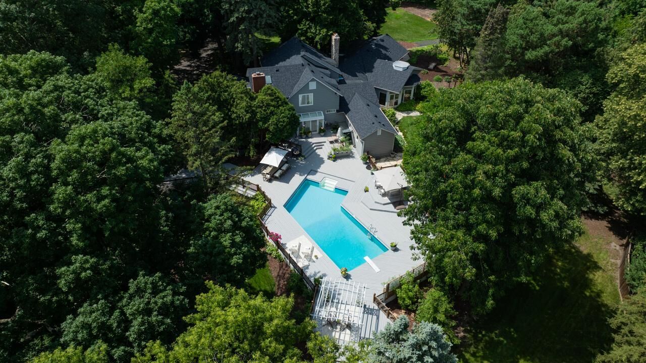 Property Photo:  3865 Hillcrest Road  MN 55391 