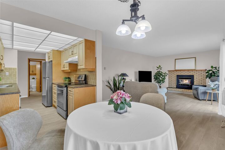 Property Photo: 1056 Bernard Avenue 201 BC V1Y 8L7