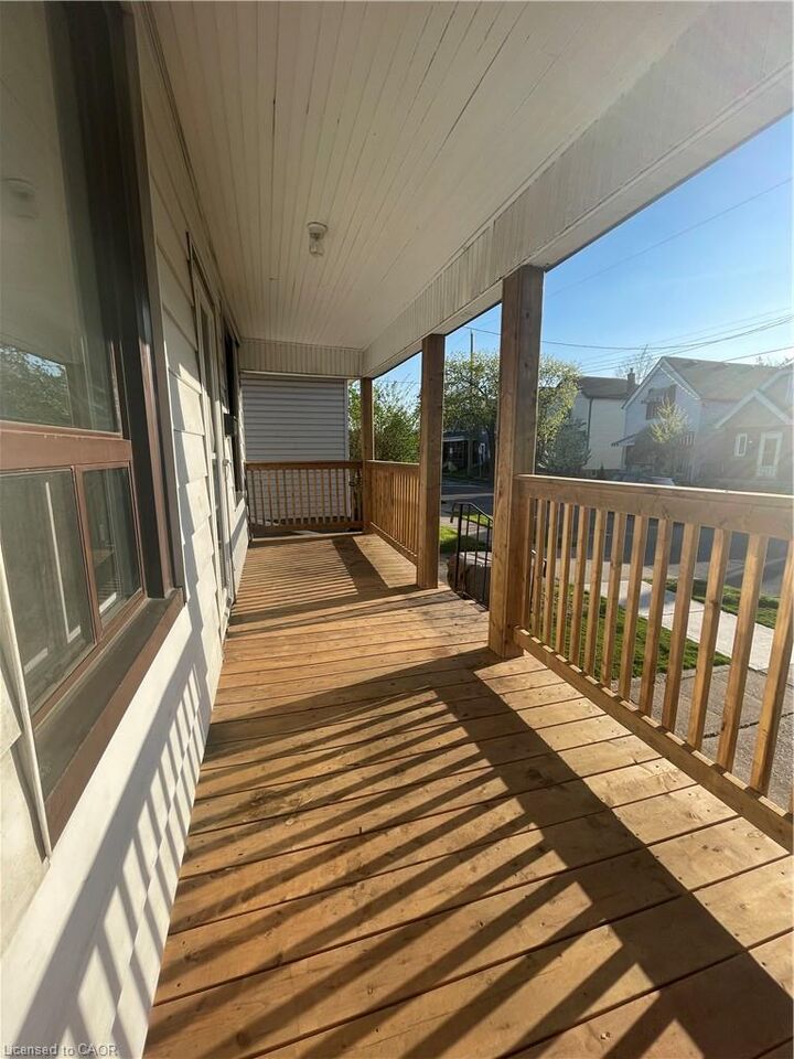 Property Photo:  250 Weir Street N  ON L8H 5G3 