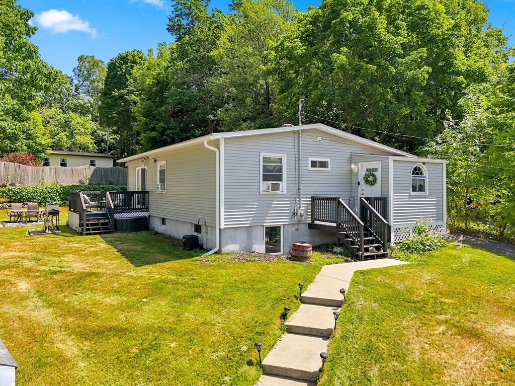 Property Photo:  14 Valley View Way  MA 01464 