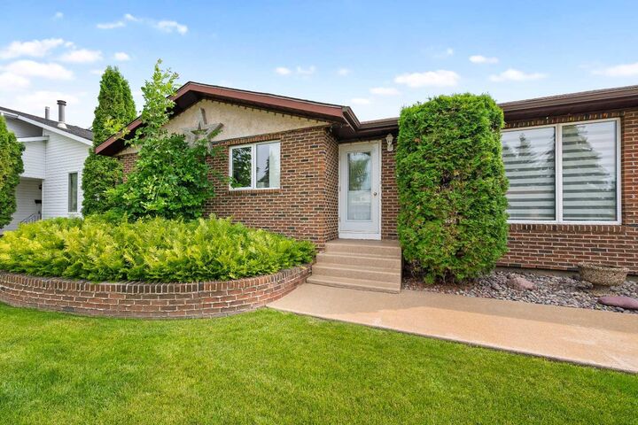 Property Photo: 5703 35 Street AB T9V 1W9