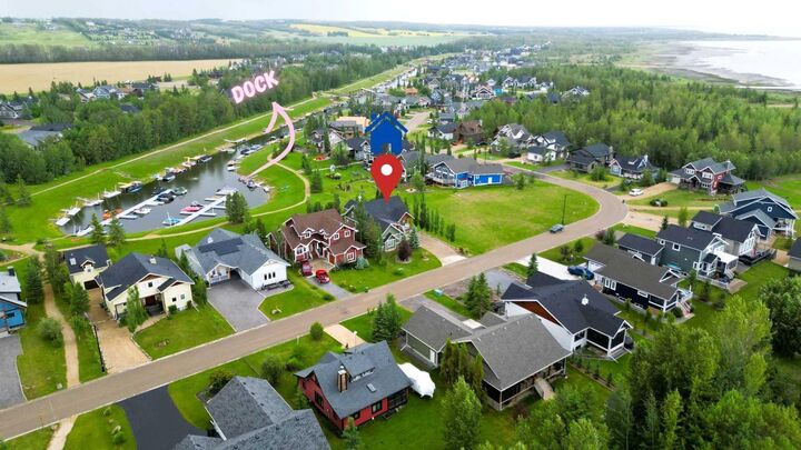 Property Photo: 471 Summer Crescent AB T4L 2N3