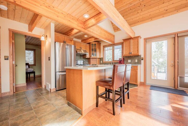 Property Photo:  70544 Range Road 243 118  AB T0H 3N0 