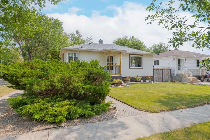 Property Photo:  931 20 Street S  AB T1J 3K1 