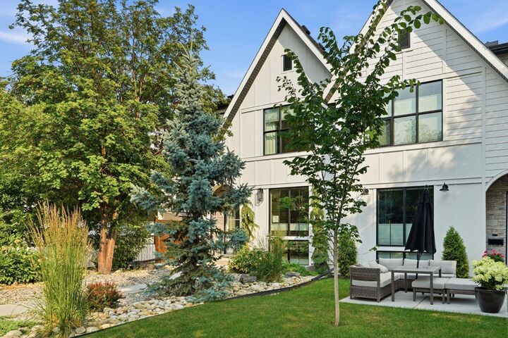 Property Photo: 736 35 Street NW AB T2N 2Z5