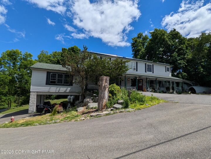 Property Photo: 926 Pennsylvania 390 PA 18326