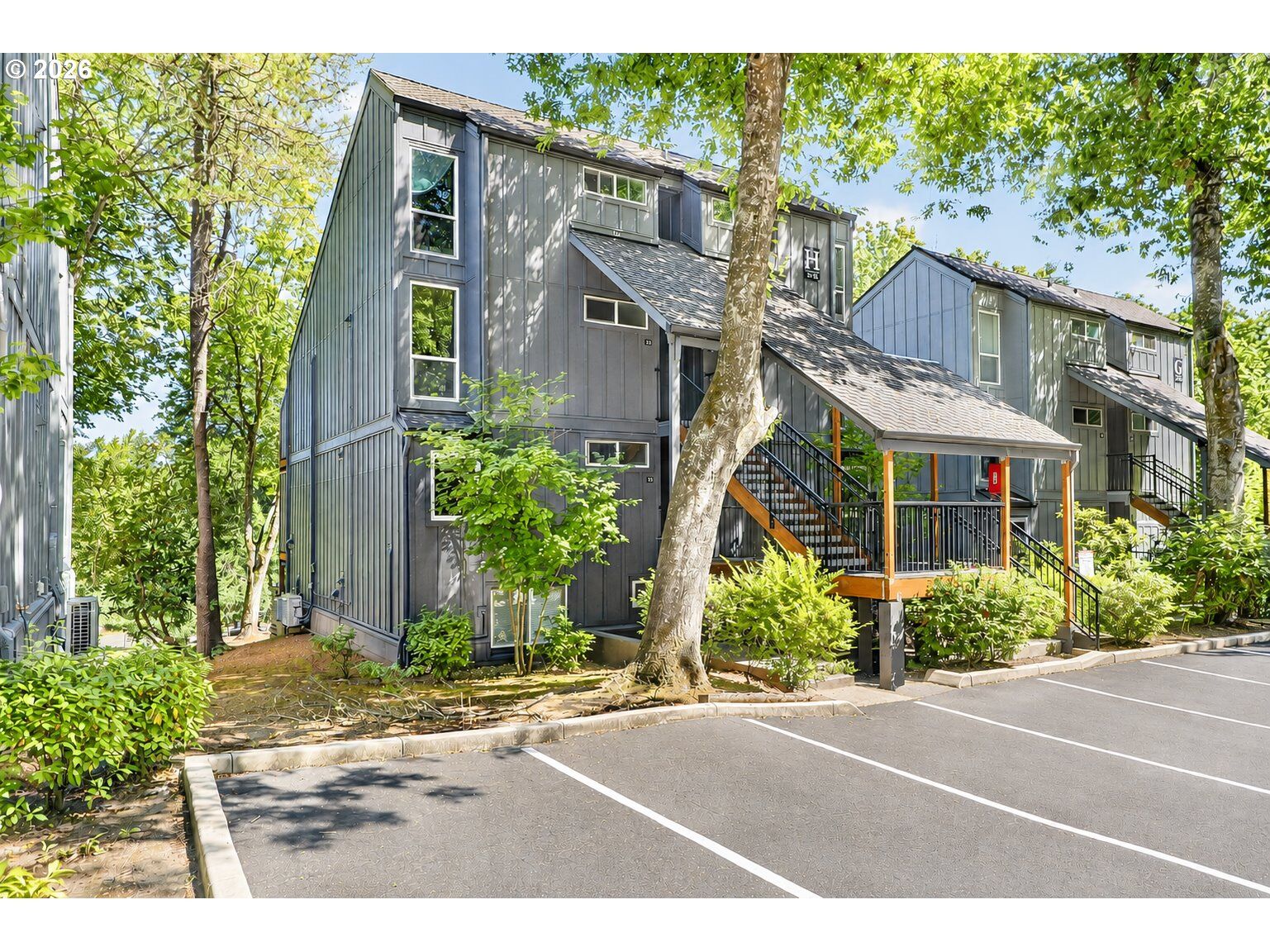 Property Photo:  100 Kerr Pkwy 52  OR 97035 