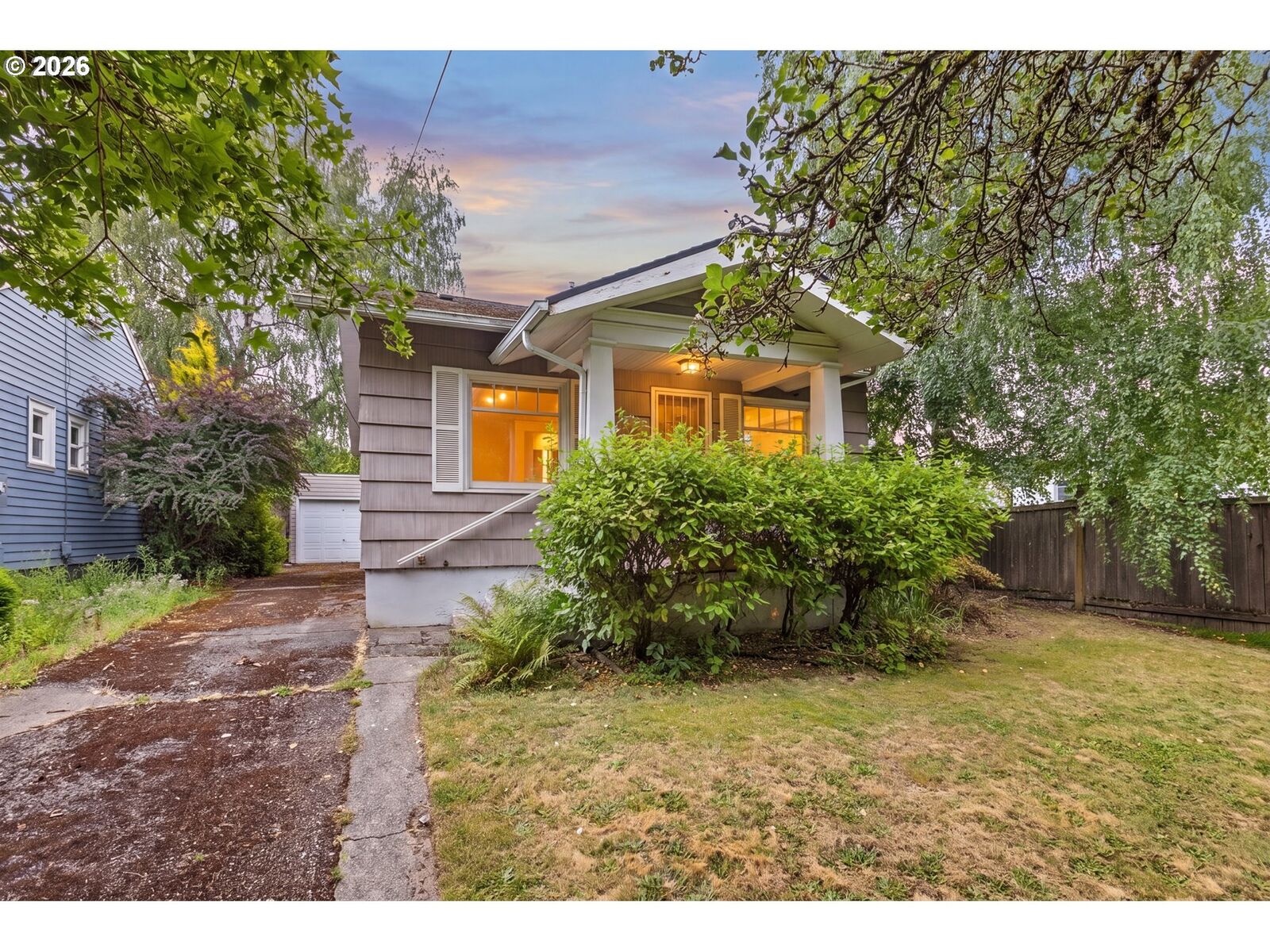 Property Photo:  3560 NE Stanton St  OR 97212 