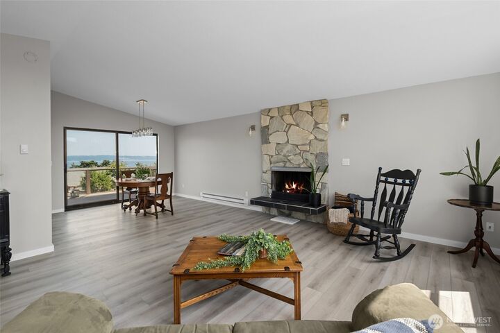 Property Photo:  1264  Eagle Crest Drive  WA 98277 