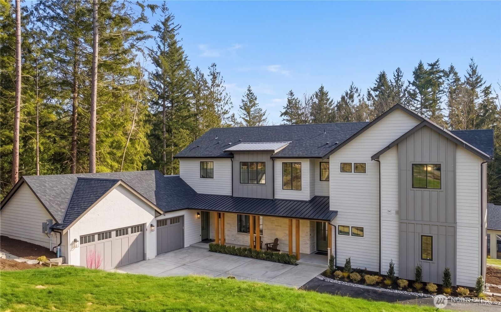 Property Photo: 26030 NE 29th Place WA 98053