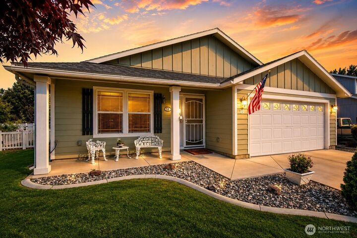 Property Photo: 808 Willow Avenue NE WA 98848