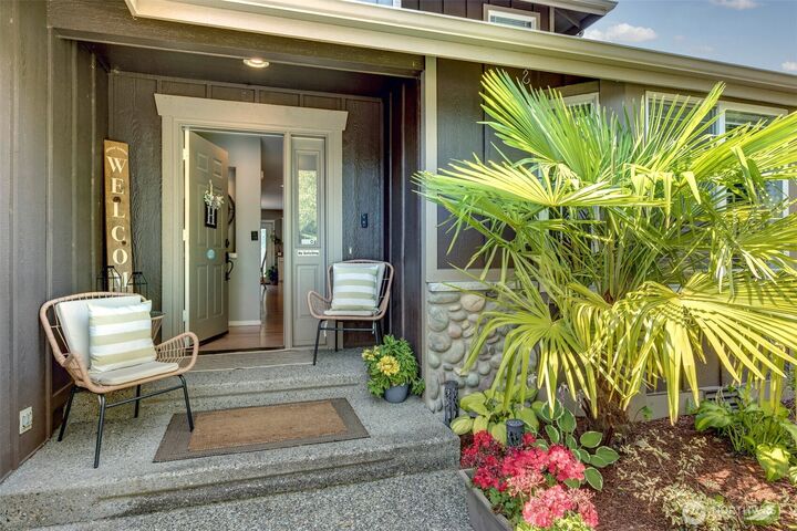 Property Photo:  25801  176th Place SE  WA 98042 